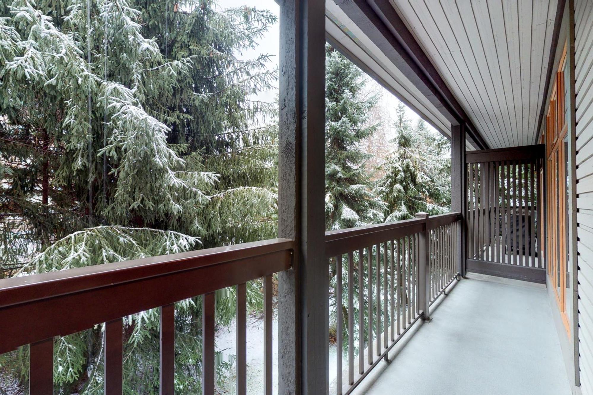 Northstar By Outpost Whistler Room photo